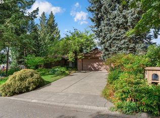 8 Hotspur St, Lake Oswego, OR 97035