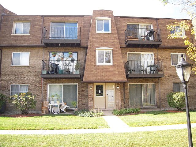 1st image of 9477 Bay Colony Dr APT 3S