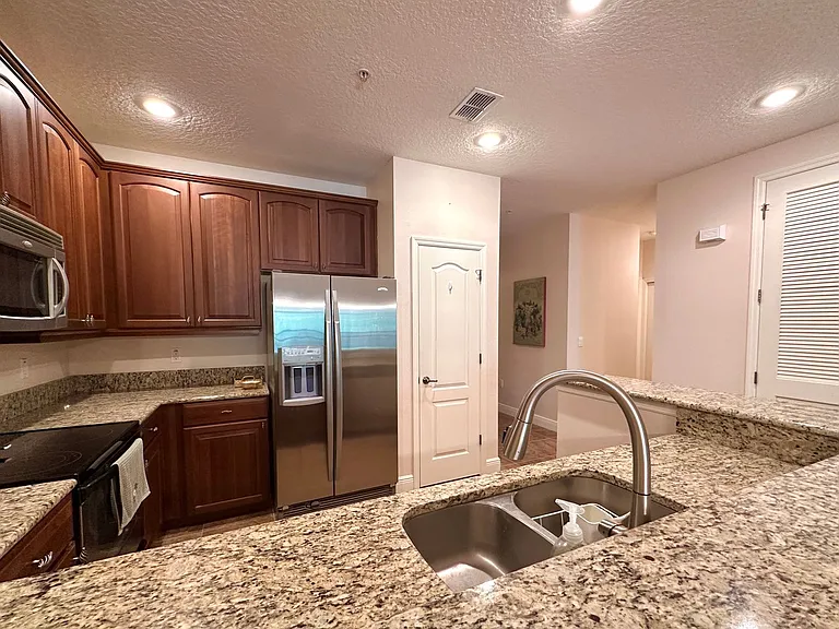 45 Riverview Bnd S #1935 — Photo 8
