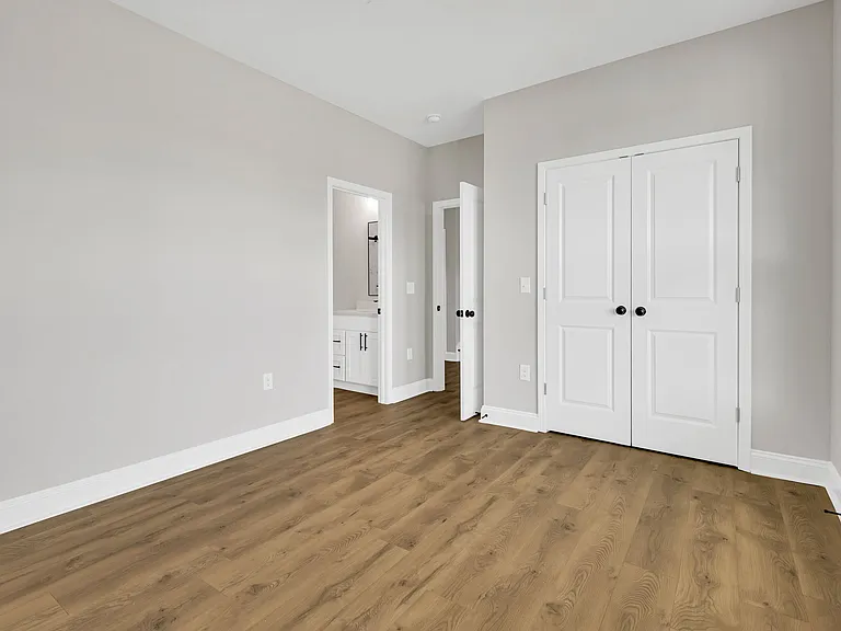 117 Carshalton Dr — Photo 10