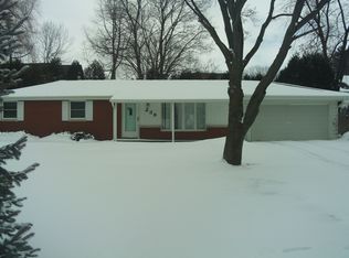 239 Alpine Dr, Green Bay, WI 54302