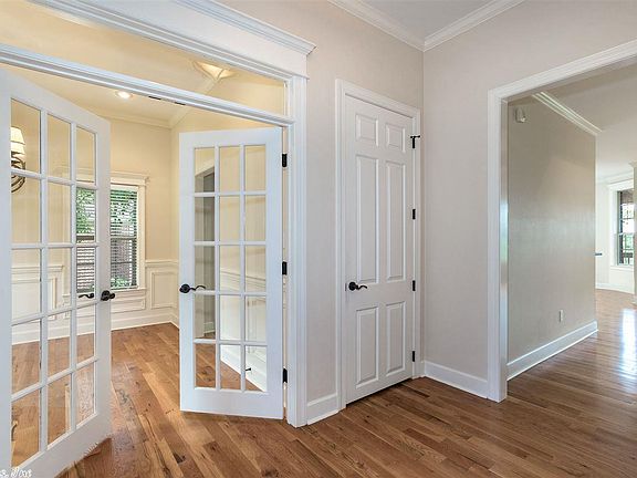 4th image of 415 Wellington Woods Loop