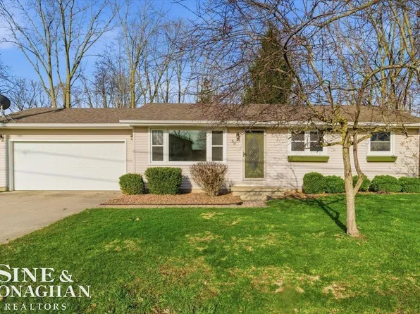 50 Carolina Ave, Marysville, MI 48040