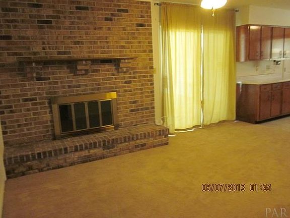 5th image of 1032 W Webster Dr