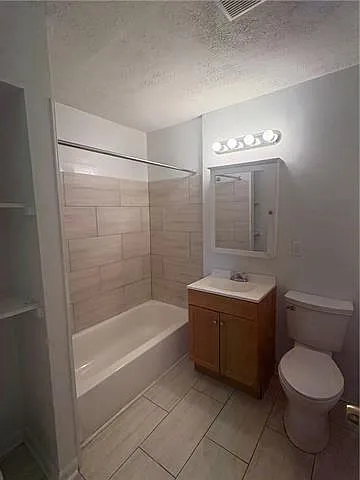 2 bed, 1.0 bath, 700 sqft, $1,150 — Photo 3