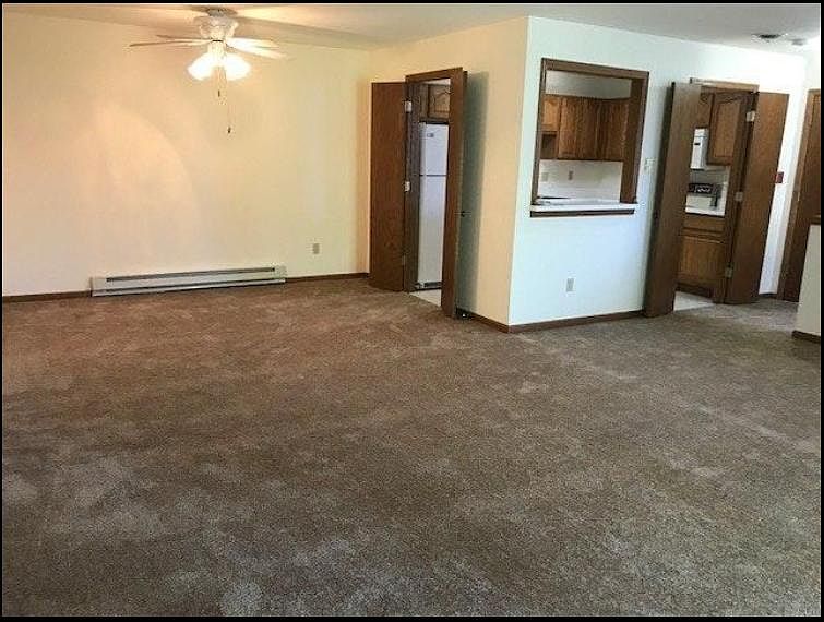 2nd image of 1444 W Ridge Ct