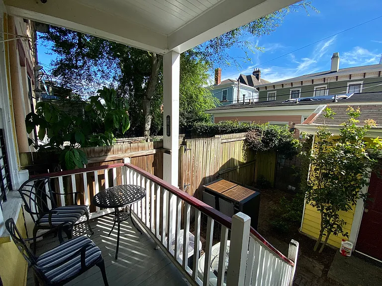 223 W Waldburg St #A — Photo 34