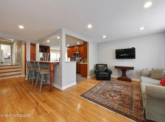 3rd image of 5412 Howard Ave