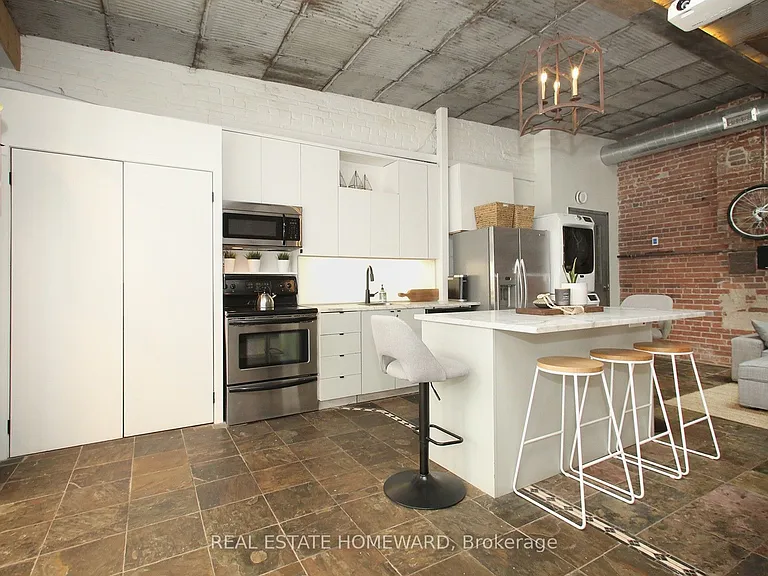 147 Boston Ave — Photo 9