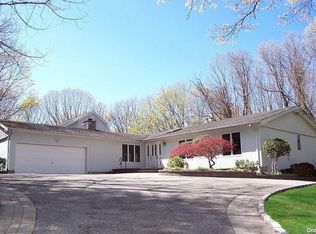 15 Royce Rd, Dix Hills, NY 11746