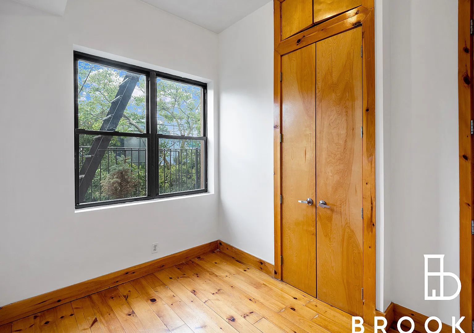 600 Saint Mark's Avenue — Photo 2
