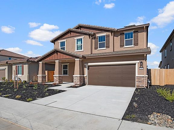 2nd image of 2643 Wisteria Drive