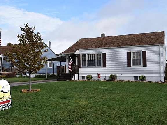 2nd image of 709 E Oakdale Ave