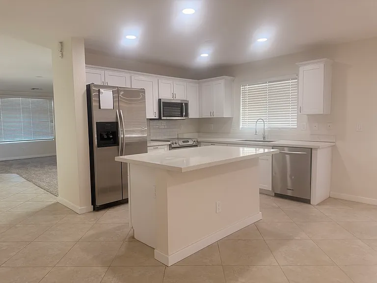 12709 W Saint Moritz Ln — Photo 12