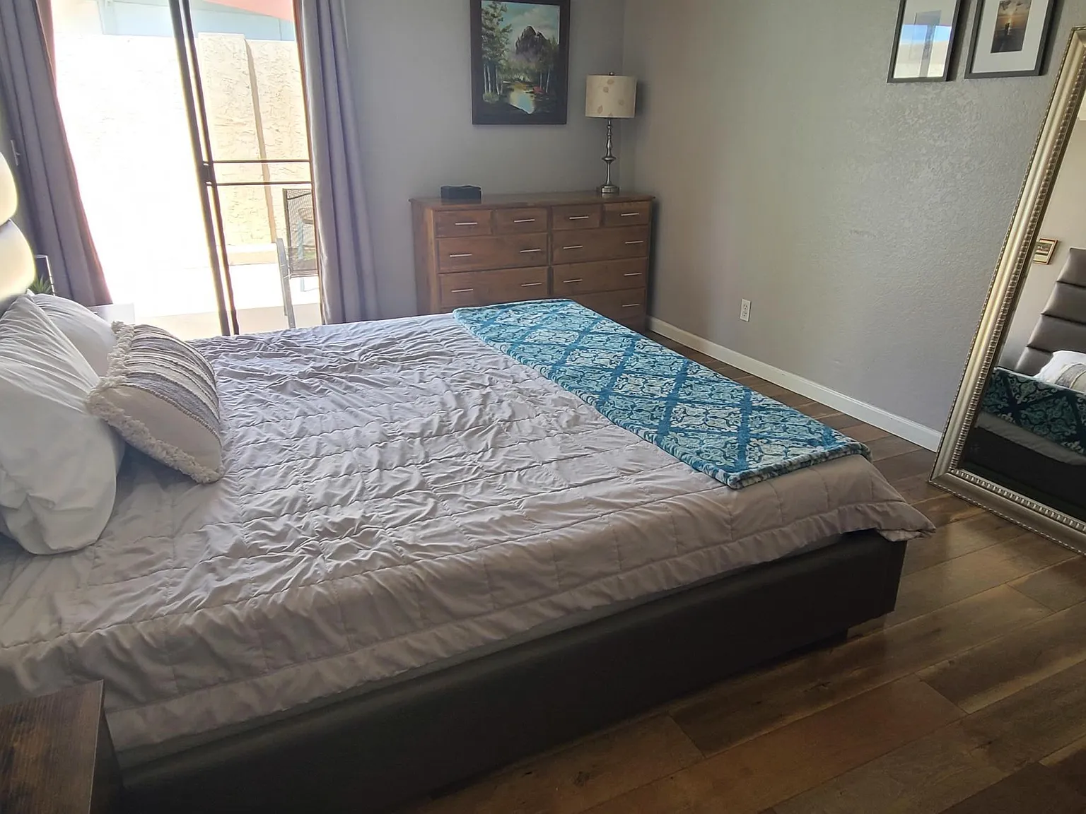 3 bed, 2.0 bath, 1214 sqft, $2,450 — Photo 4