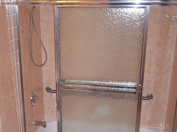 BATHRM TUB 4& 1/4"tILE