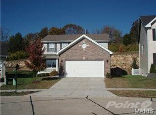 225 Hunters Heights Ct, Eureka, MO 63025