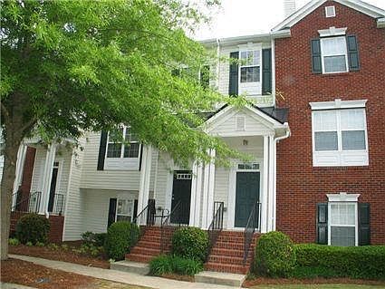 1st image of 316 Village Cir