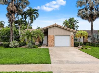 19649 Back 9 Dr, Boca Raton, FL 33498
