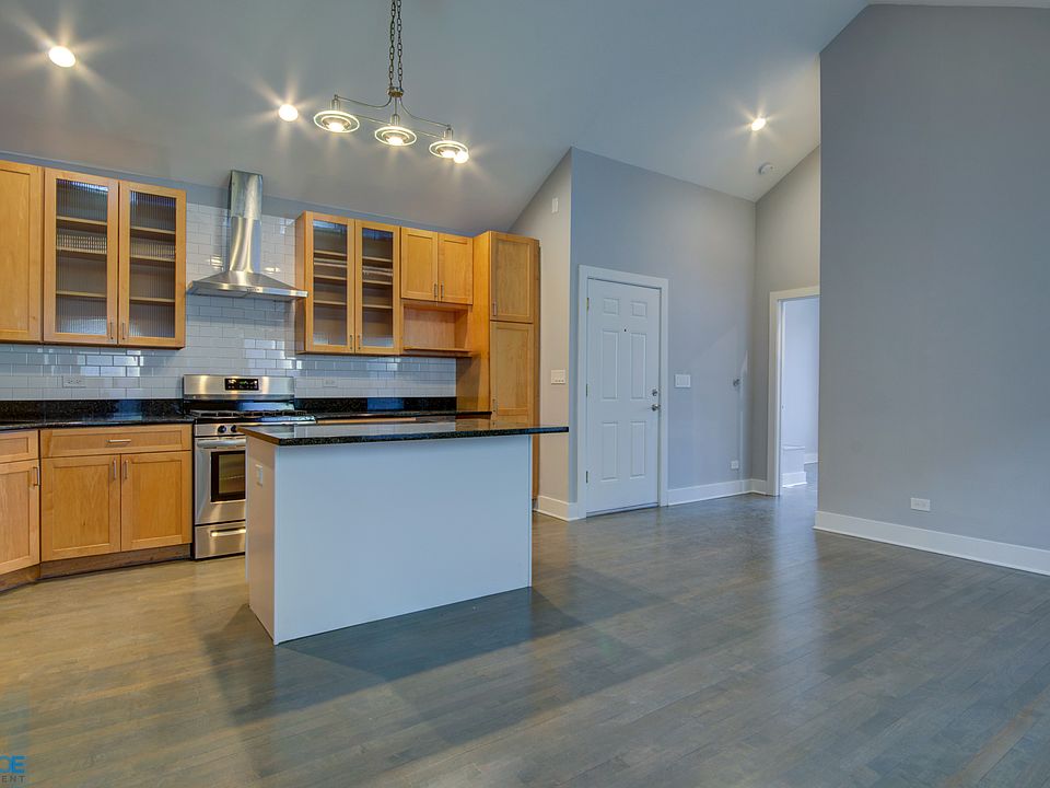 1706 South Carpenter Street Kitchen Apartment 2 Photo