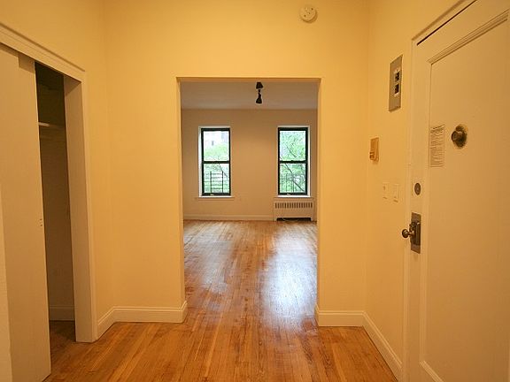 5th image of 206 E 70th St APT 3B