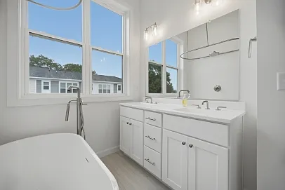 909 Baltic Ave — Photo 18