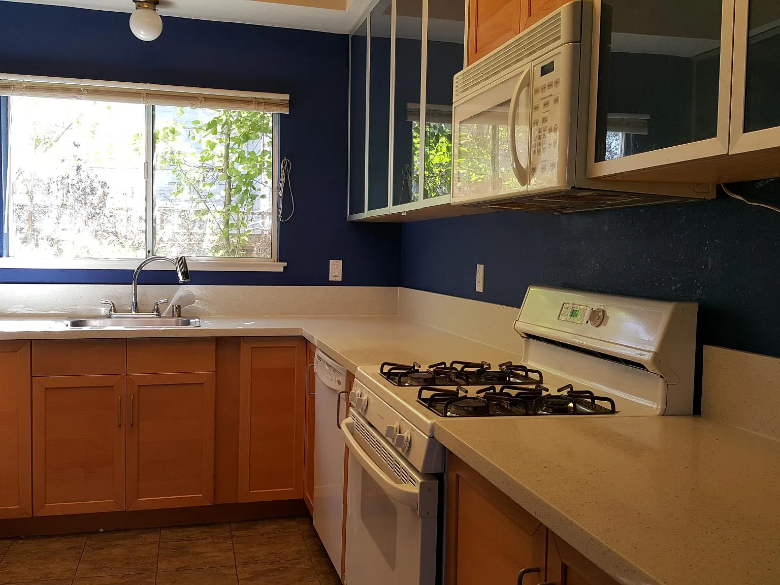 3153 Woods Cir — Photo 2