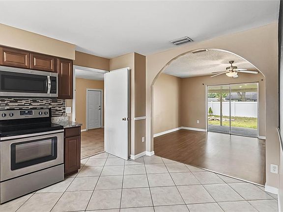 4th image of 825 TURTLE MOUND DRIVE