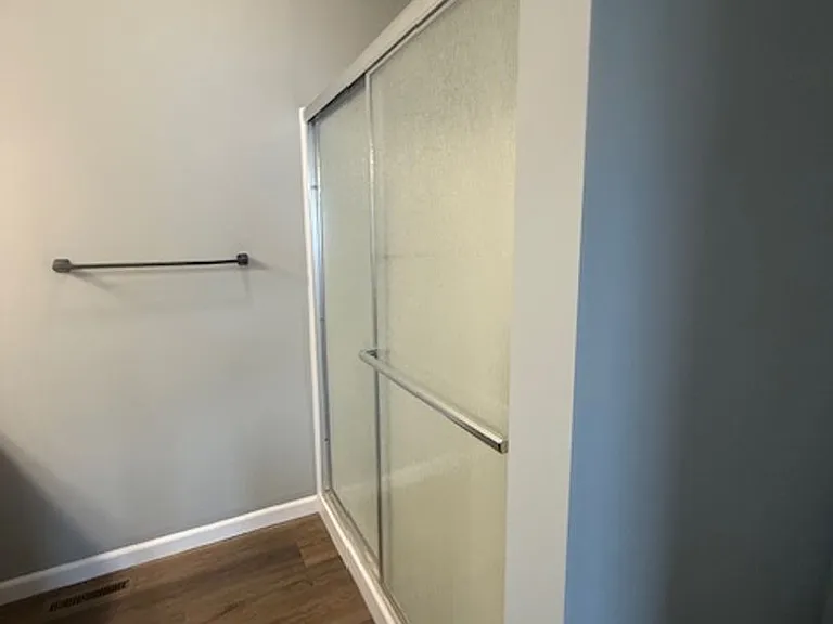 701 Stephanie Ct — Photo 5