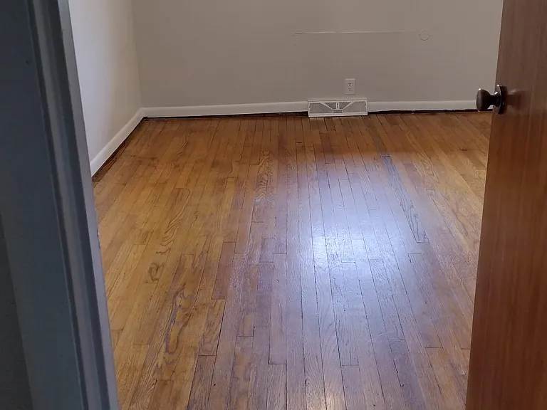 2257 Robin Ave — Photo 8