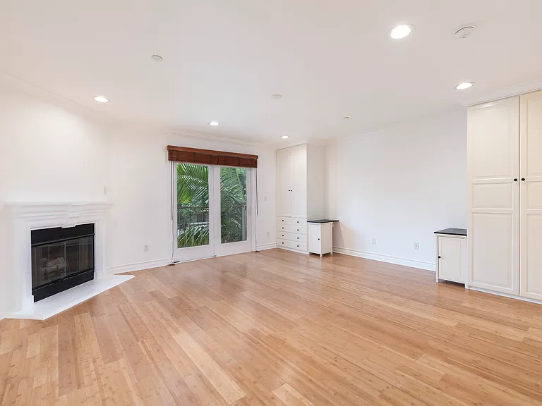 123 S Clark Dr #202 — Photo 9