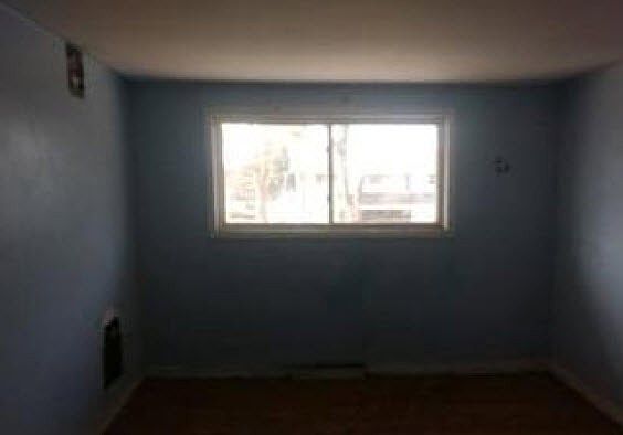5th image of 13715 S Wallace Ave
