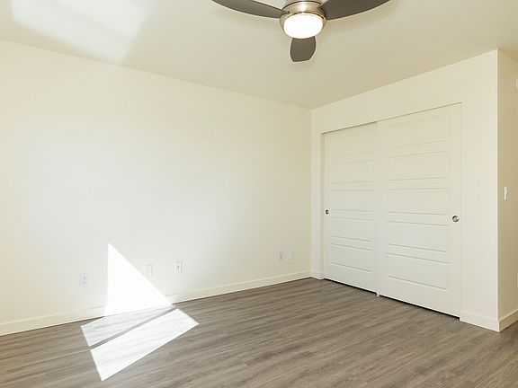 4th image of 2119 23rd Ave W #Dd1f99682