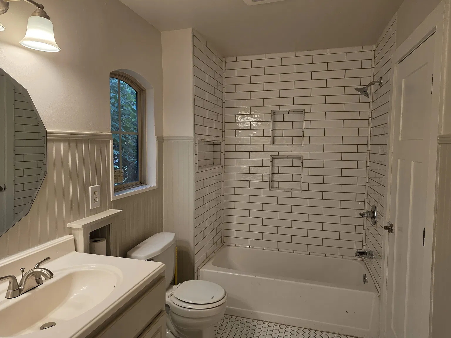 3 bed, 1344 sqft, $2,500 — Photo 3