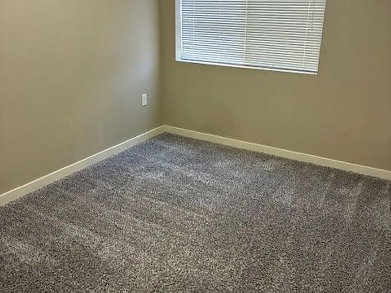 8950 W Shellie Ln — Photo 13