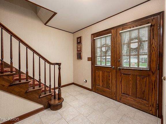 2nd image of 2053 Cromwell Dr