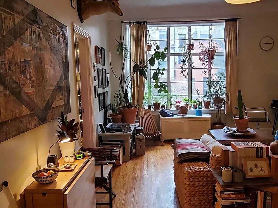 1st image of 117 Henry St APT 4R