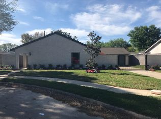 7607 Braesglen Dr, Houston, TX 77071