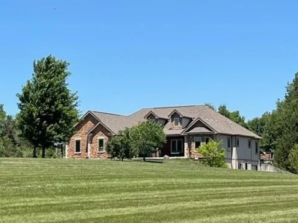 37500 E Old Pink Hill Rd, Oak Grove, MO 64075