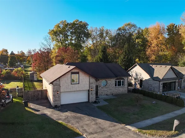 9756 Janet St, Taylor, MI 48180