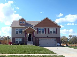 680 Crestone Ct, Clarksville, TN 37042