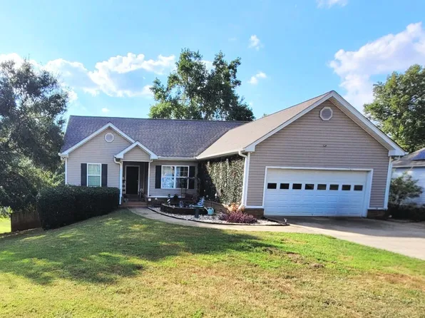 209 Clearwater Dr, Monroe, GA 30655