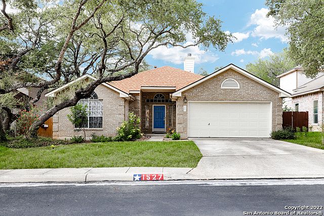 1st image of 1527 Mooreshill Dr