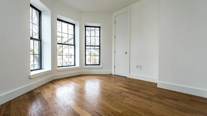 Rented by Nooklyn NYC LLC | media 13