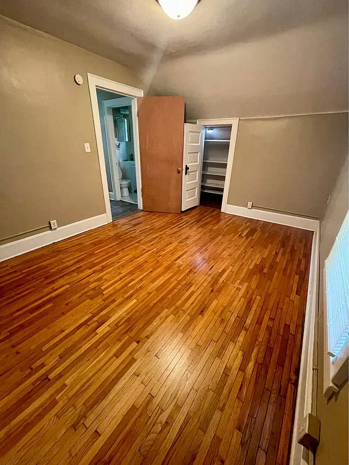 2 bed, 620 sqft, $1,000 — Photo 2
