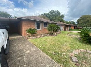 610 Queens Rd, Pasadena, TX 77502