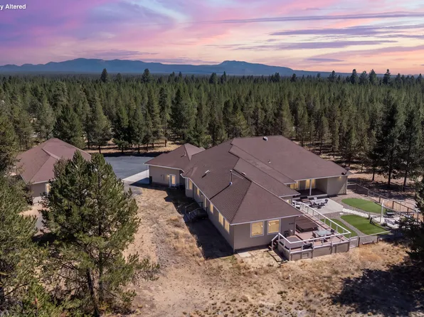 17045 Shawnee Cir, Bend, OR 97707
