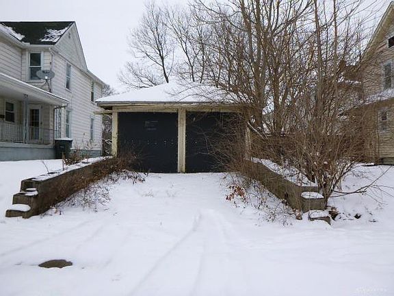 4th image of 51 Mary Ave