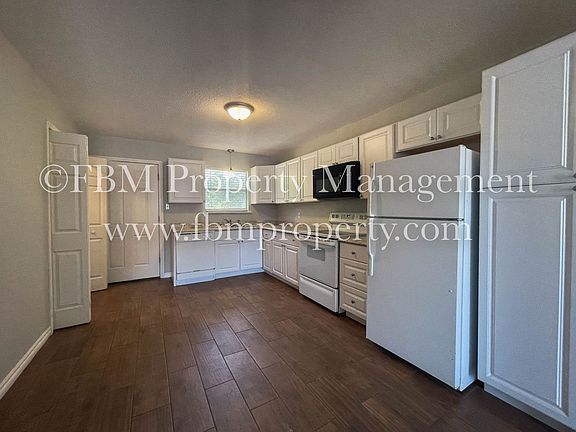 4th image of 402 N Fairway St #408
