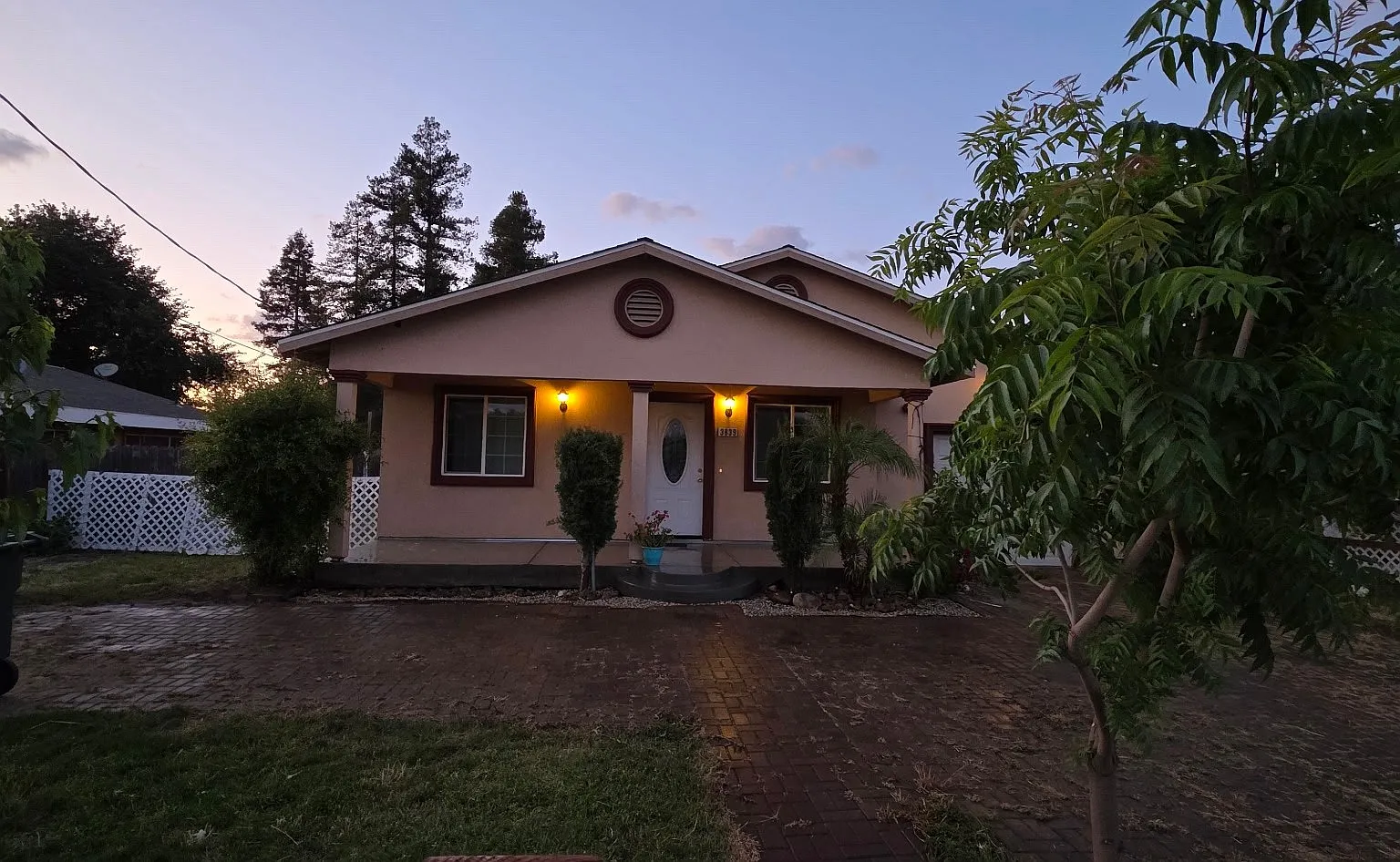 3 bed, 1251 sqft, $2,900 — Photo 2